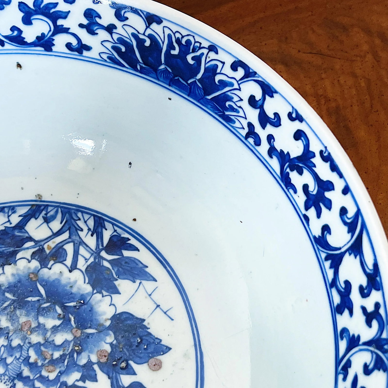 Late 19th Century Chinese Blue and White Porcelain Bowl Depicting Phoenix and Peonies Flowers - 5