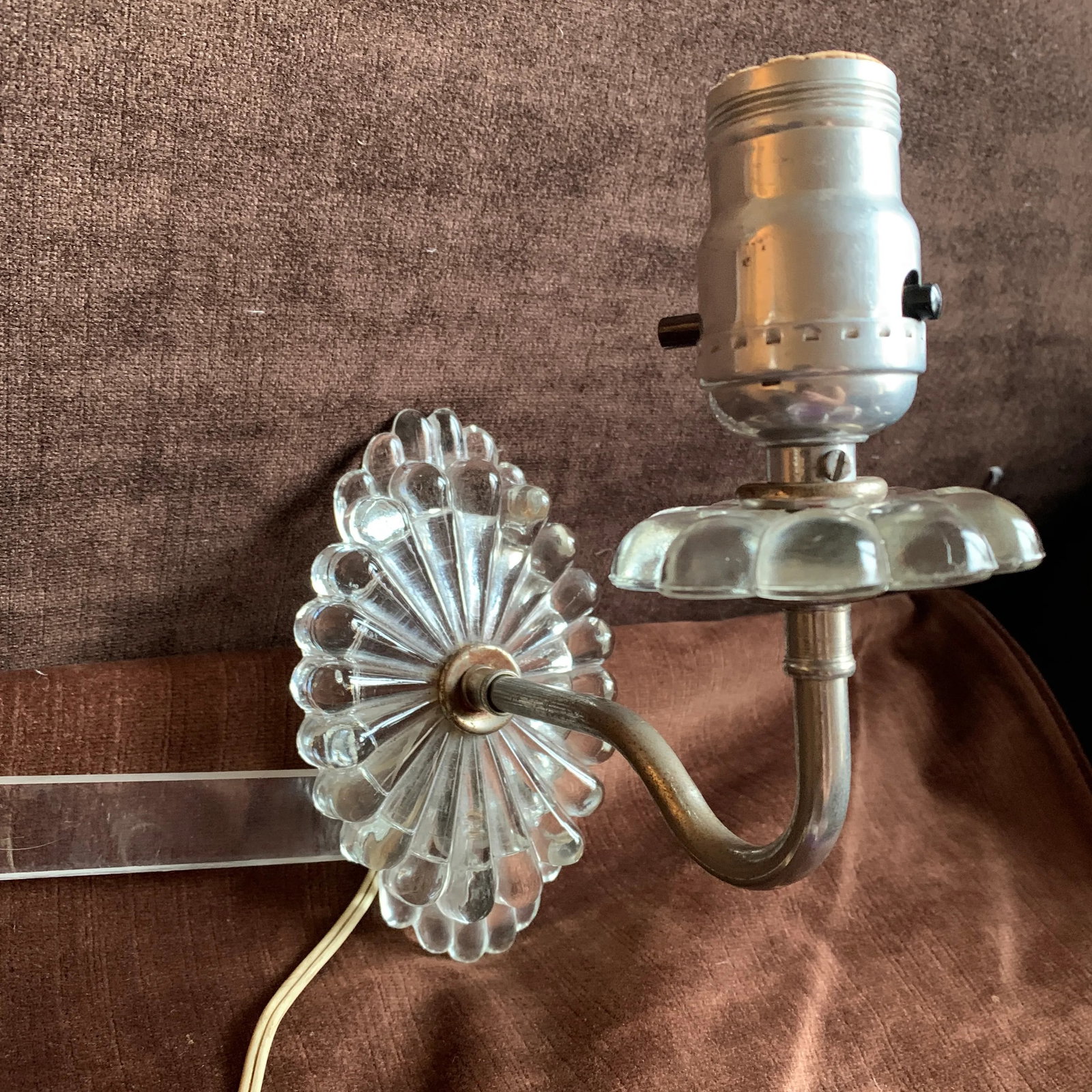 Mid-20th Century Lucite Wall Sconce - 3