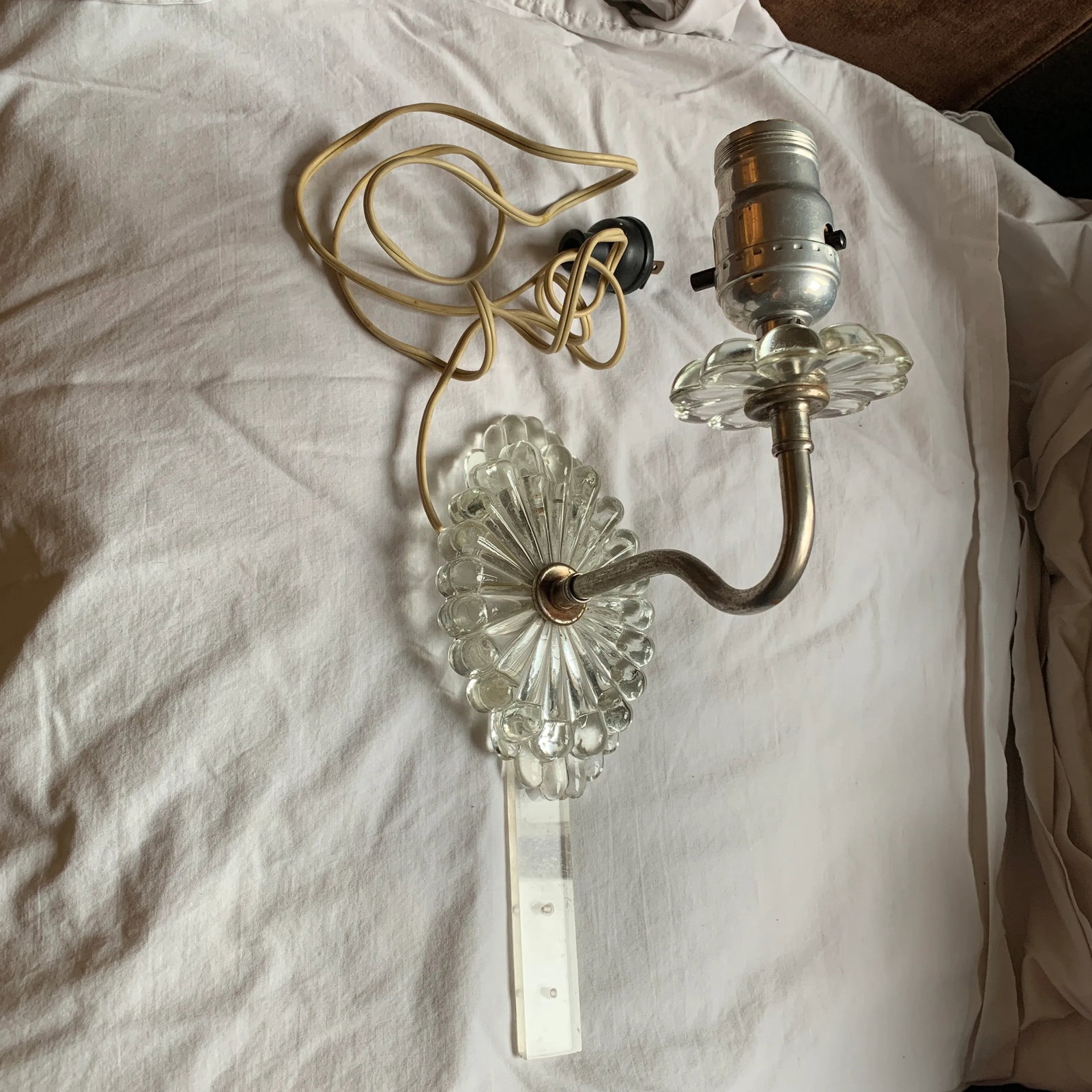 Mid-20th Century Lucite Wall Sconce - 4