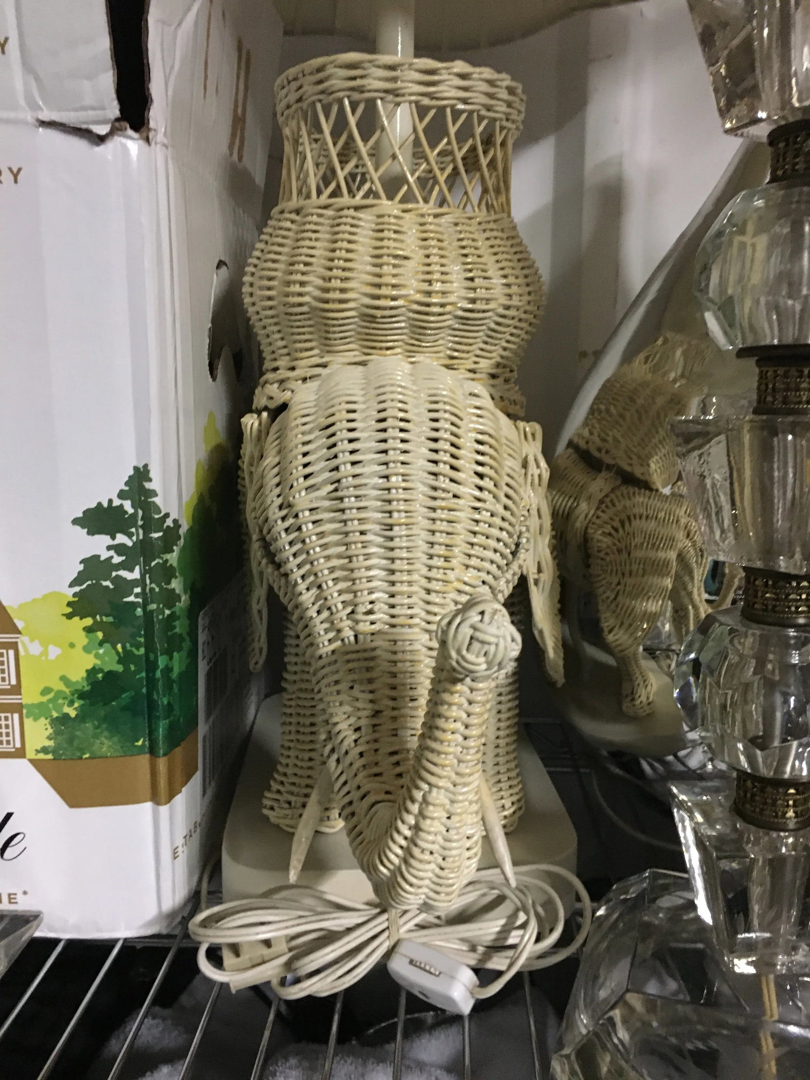1980s Wicker Elephant Lamp - 9