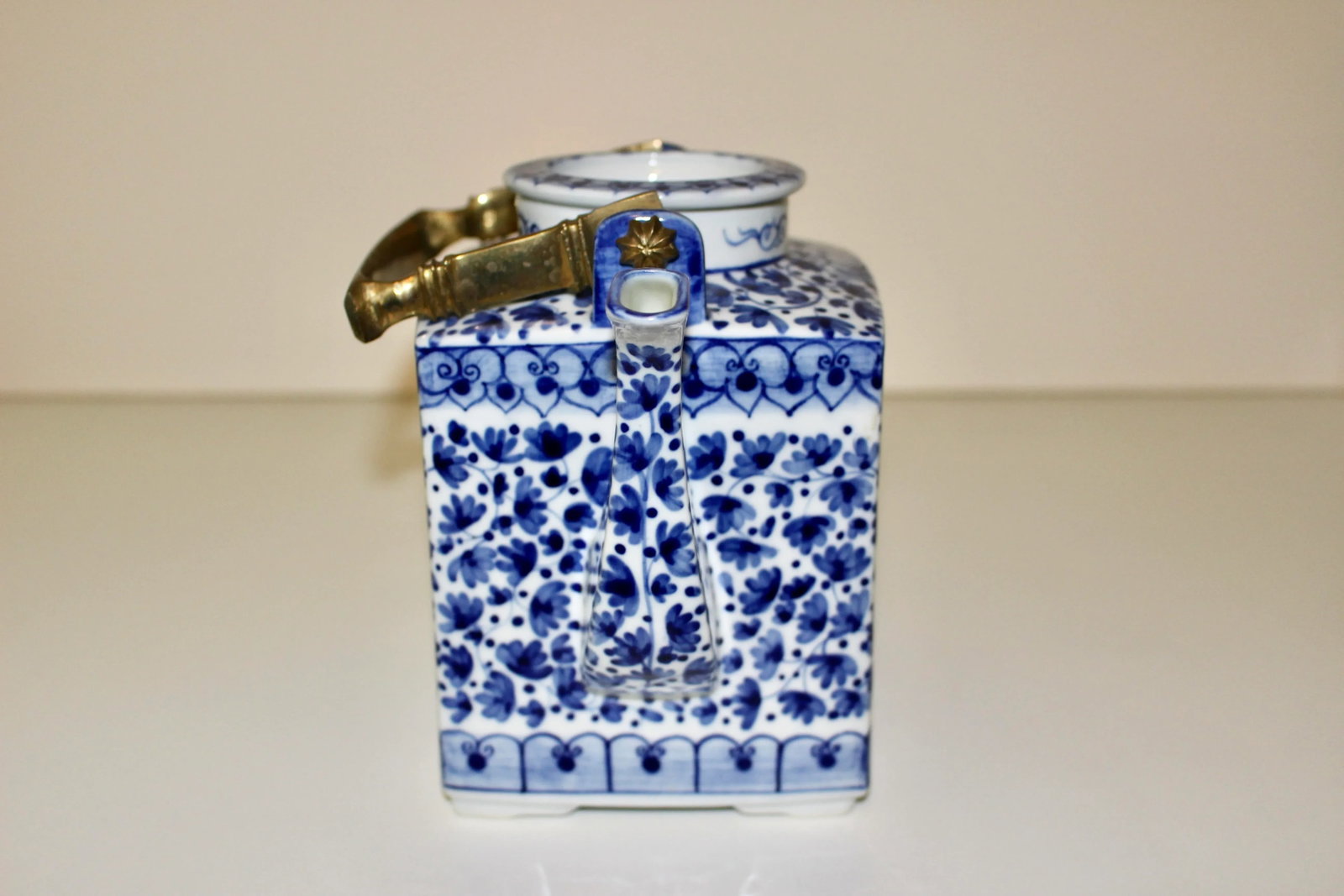 Vintage Blue & White Tea Pot - 4