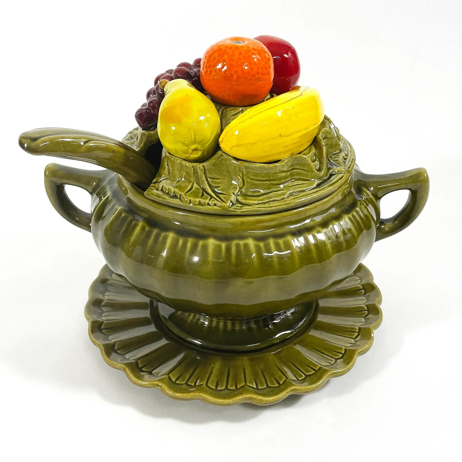 Mid-Century Majolica California Pottery Olive Green Della Robbia Soup Tureen Fruit Trompe L'Oeil - 2