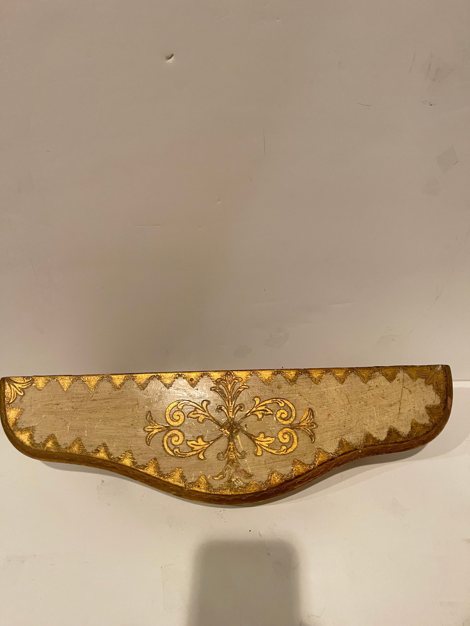 1970s Florentine Decorative Wall Shelf - 2