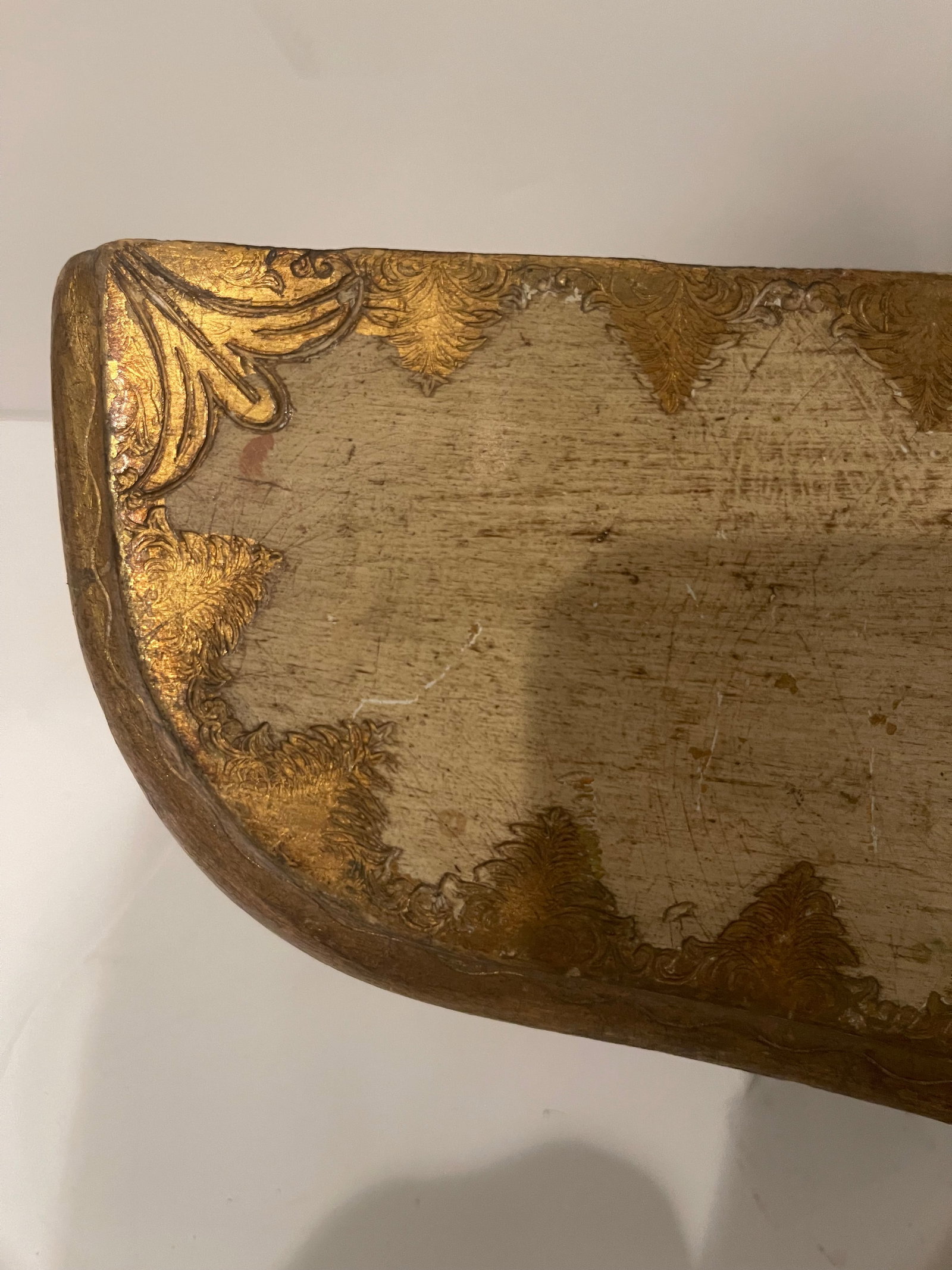 1970s Florentine Decorative Wall Shelf - 5