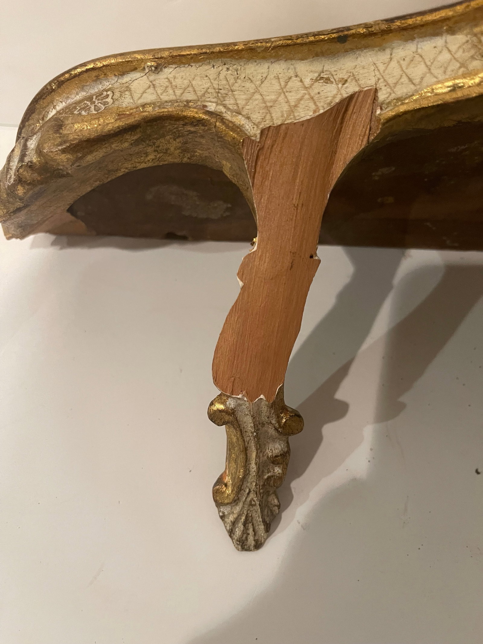 1970s Florentine Decorative Wall Shelf - 6