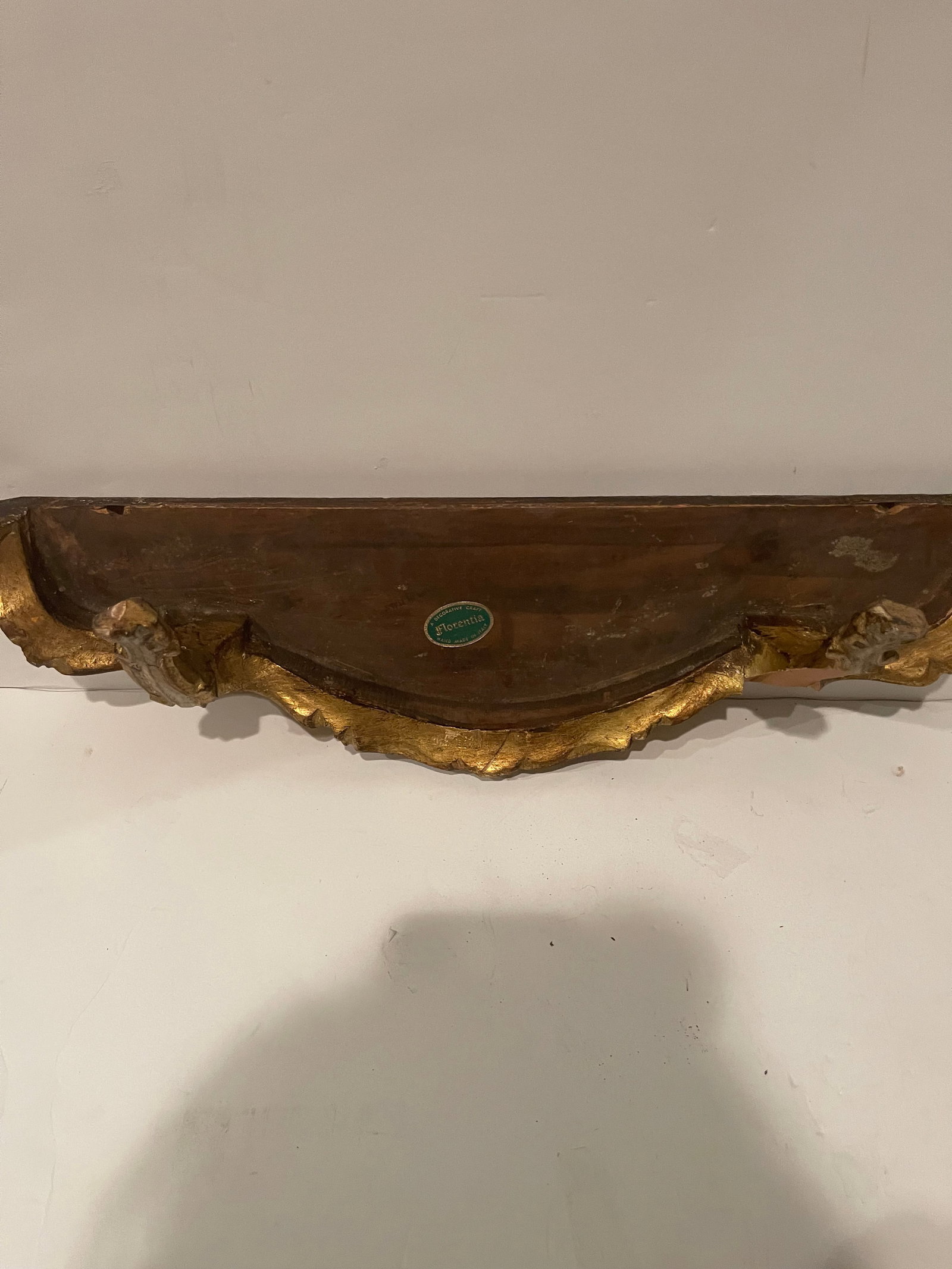 1970s Florentine Decorative Wall Shelf - 8