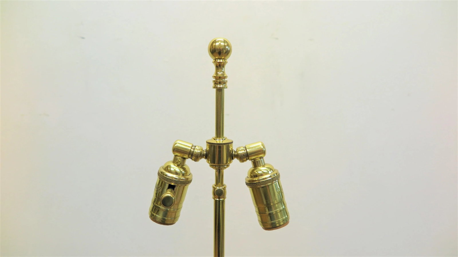 1970s Gilded Floor Lamp Attributed to Albert Hadley - 5