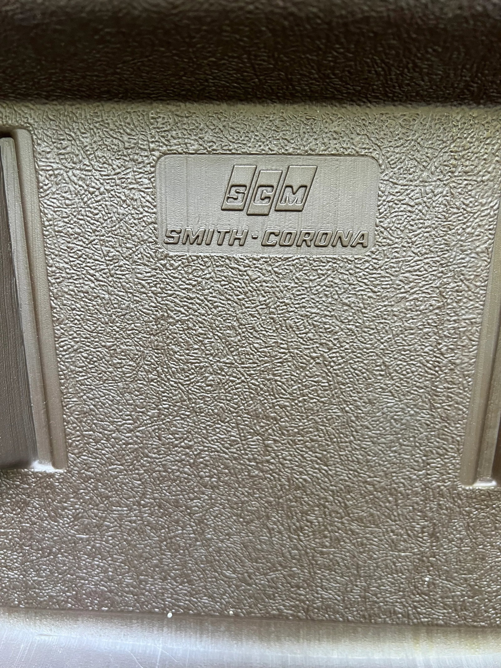 Vintage Smith Corona Galaxie 12 Typewriter - 5