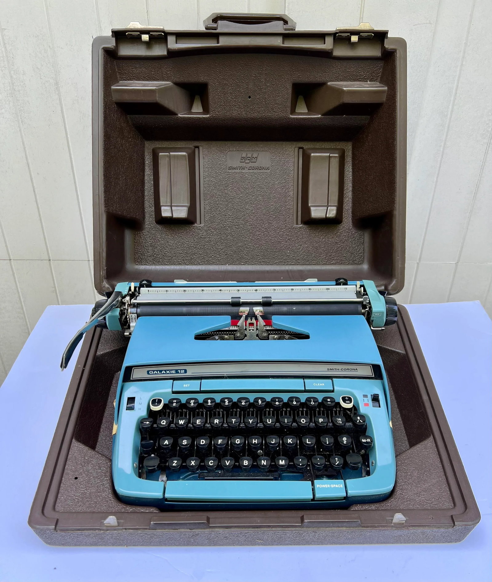 Vintage Smith Corona Galaxie 12 Typewriter - 8