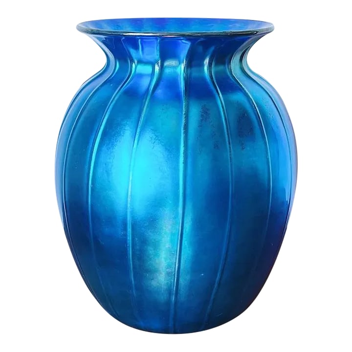 Vintage Large Iridescent Vase in Blue Glass (Signed Lundberg Studios 2000): Vintage Large Iridescent Vase in Blue Glass (signed Lundberg Studios 2000) Lundberg Studios Blue Art Glass Vase, reeded blue iridescent baluster form base, signed on the base. Measure approx: 10.5H x