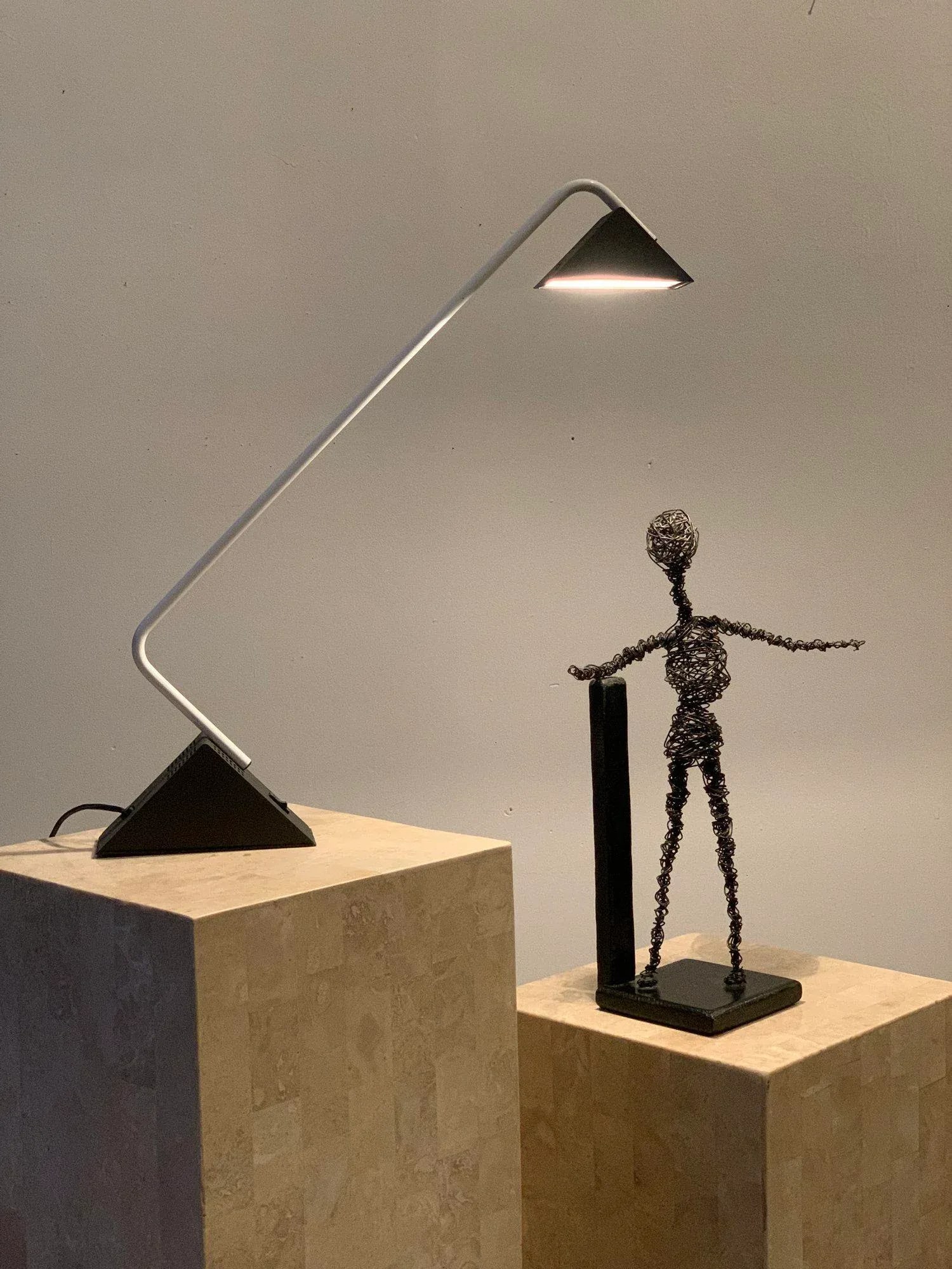 Vintage Postmodern Disegno Italia White Enameled Metal + Molded Plastic Angy Table Lamp, Circa 1970s - 2
