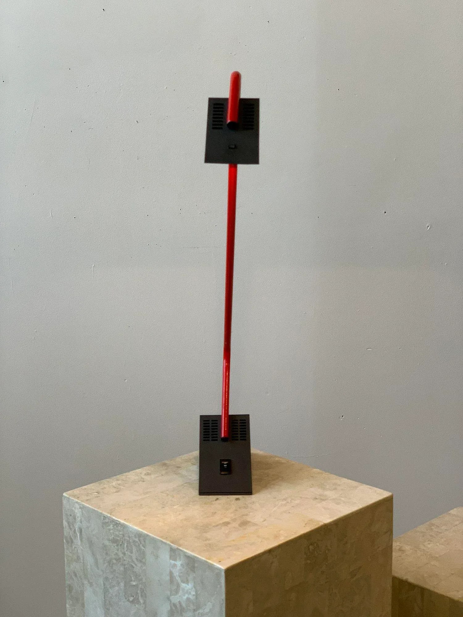 Vintage Postmodern Disegno Italia Red Enameled Metal + Molded Plastic Angy Table Lamp, Circa 1970s - 6