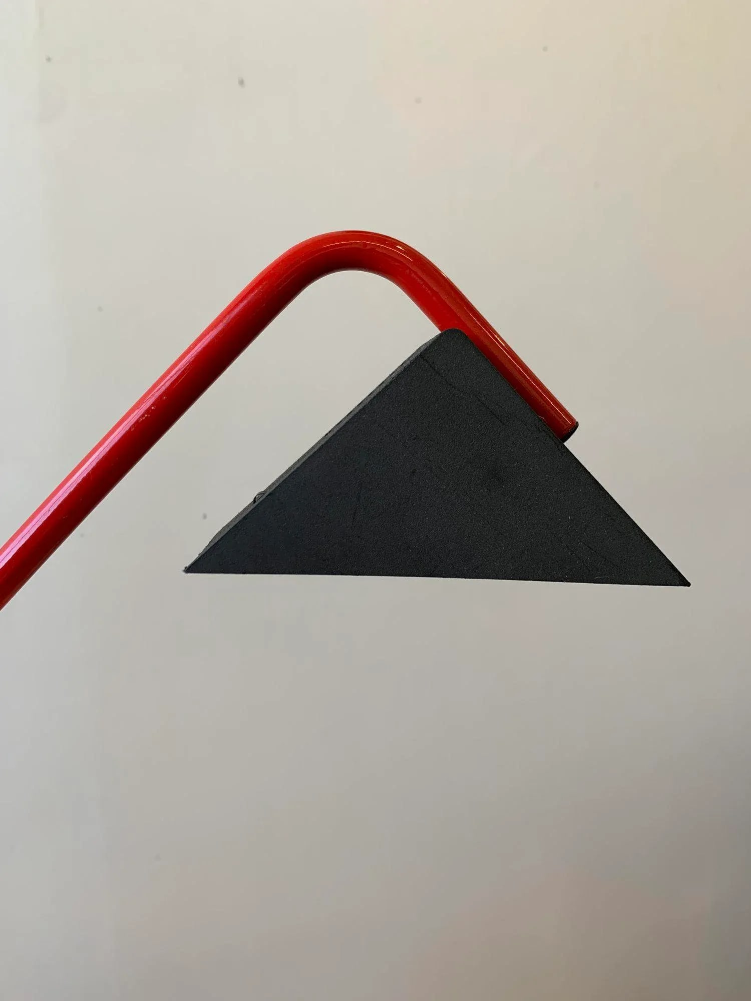 Vintage Postmodern Disegno Italia Red Enameled Metal + Molded Plastic Angy Table Lamp, Circa 1970s - 8