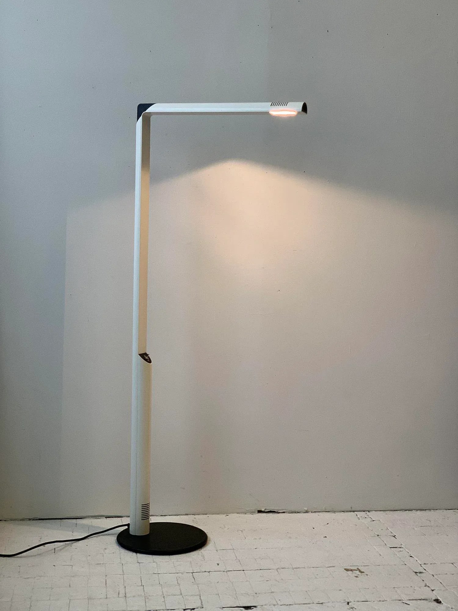 Vintage Enameled Aluminum Gianfranco Frattini "Veronica" Halogen Floor Lamp for Luci Italia, Circa 1 - 13