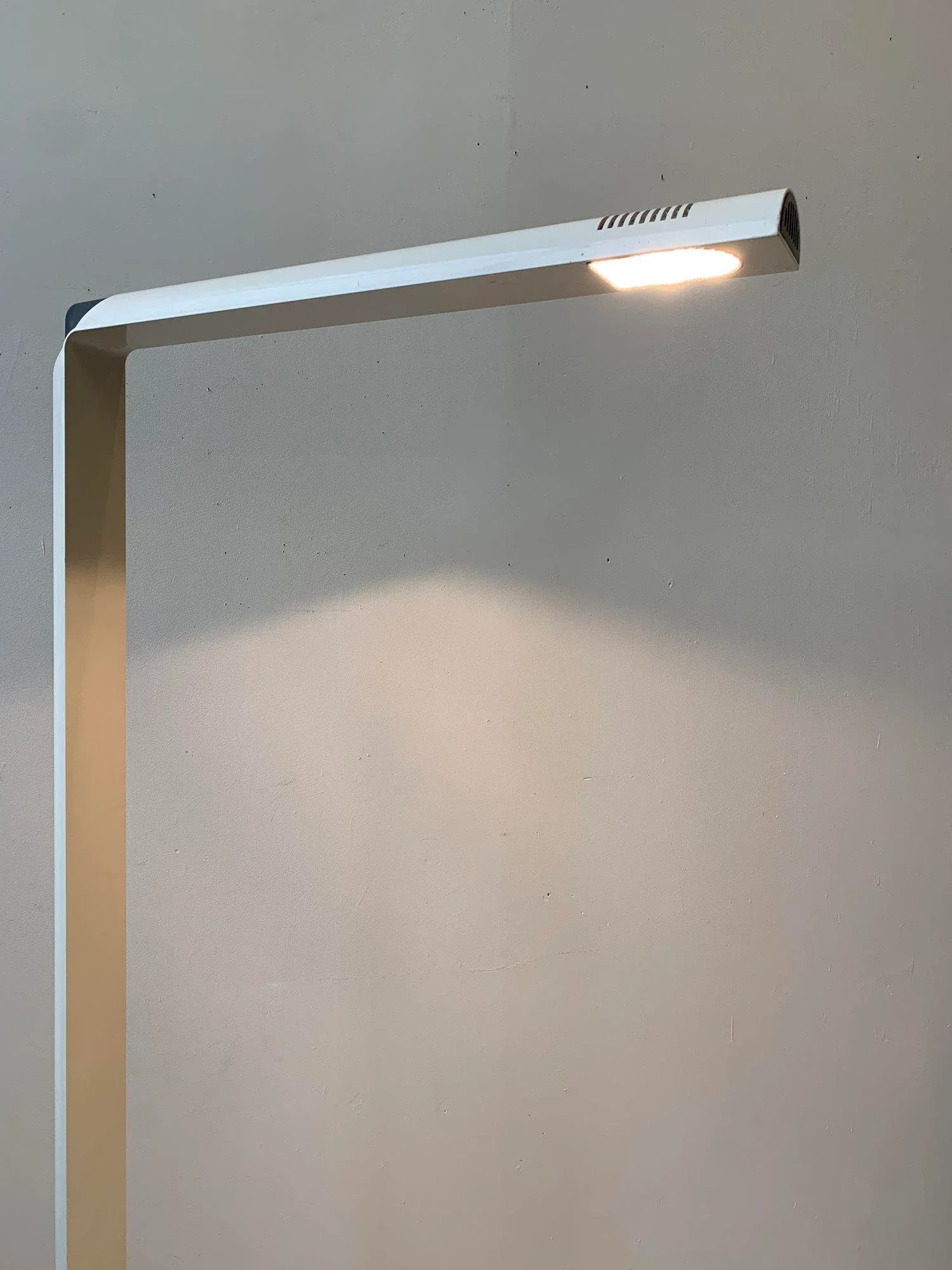 Vintage Enameled Aluminum Gianfranco Frattini "Veronica" Halogen Floor Lamp for Luci Italia, Circa 1 - 4