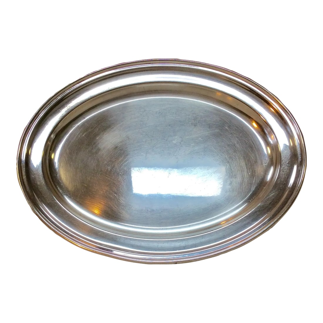 Early 20th Century English Hotel Silver Silverplate Arthur Price Serving Platter: This Early 20th Century English Hotel Silver Silverplate Serving Platter is hallmarked Arthur Price, England on the underside. Having a classic oval shape these pieces were made extra dense and heavy.