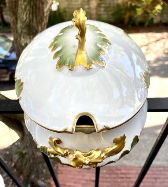 Late 19th Century Ch Field Haviland Oval Covered Soup Tureen - 7