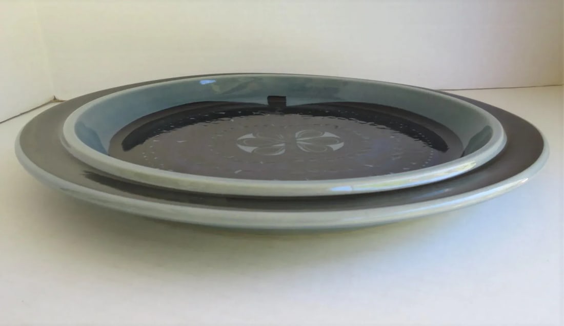1960s Finn Design Fructus Chop Plate by Gunvor Olin-Gronquist for Arabia Finland - 5