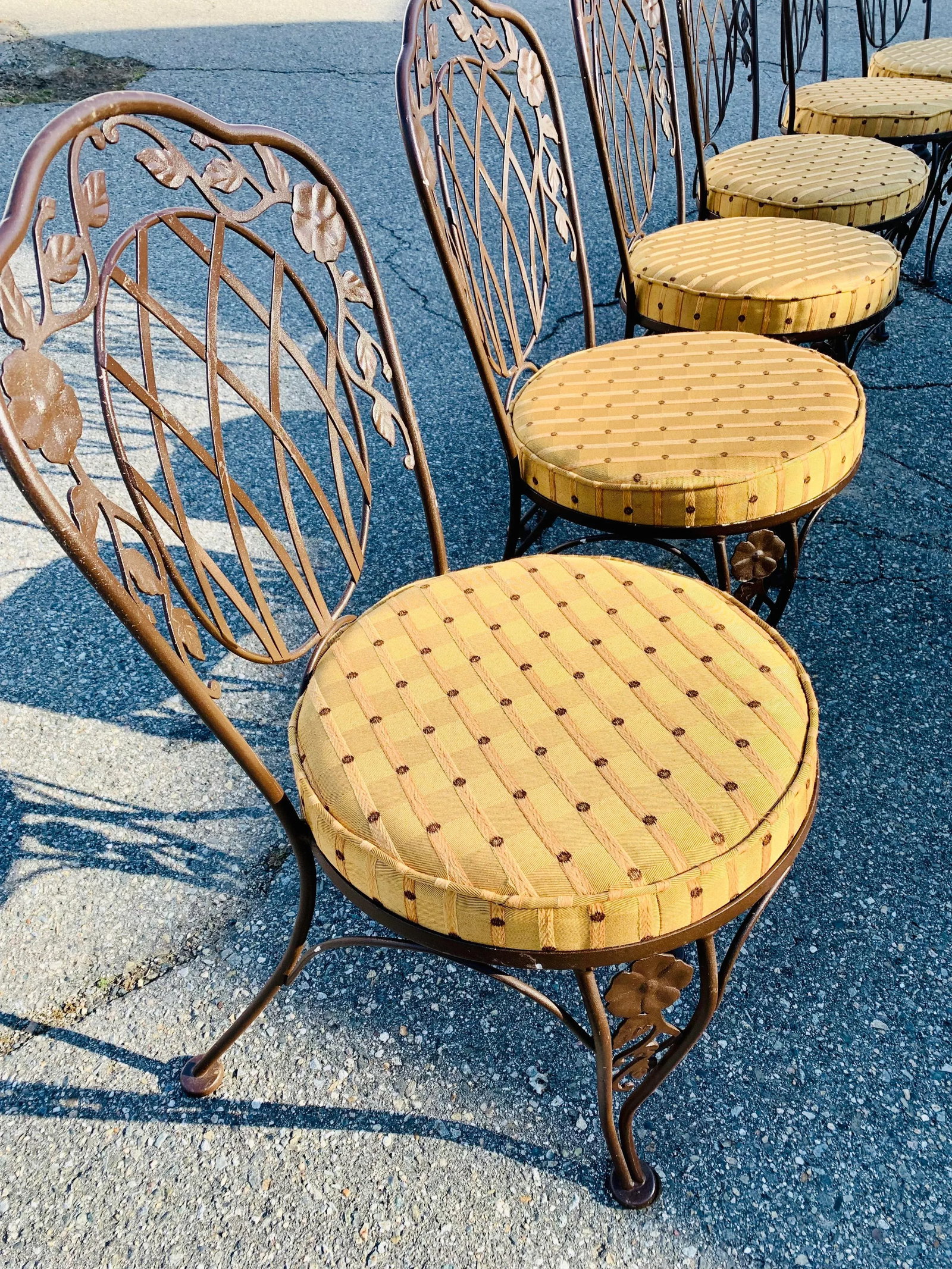 Vintage Wrought Iron Outdoor Dining Chairs - 11