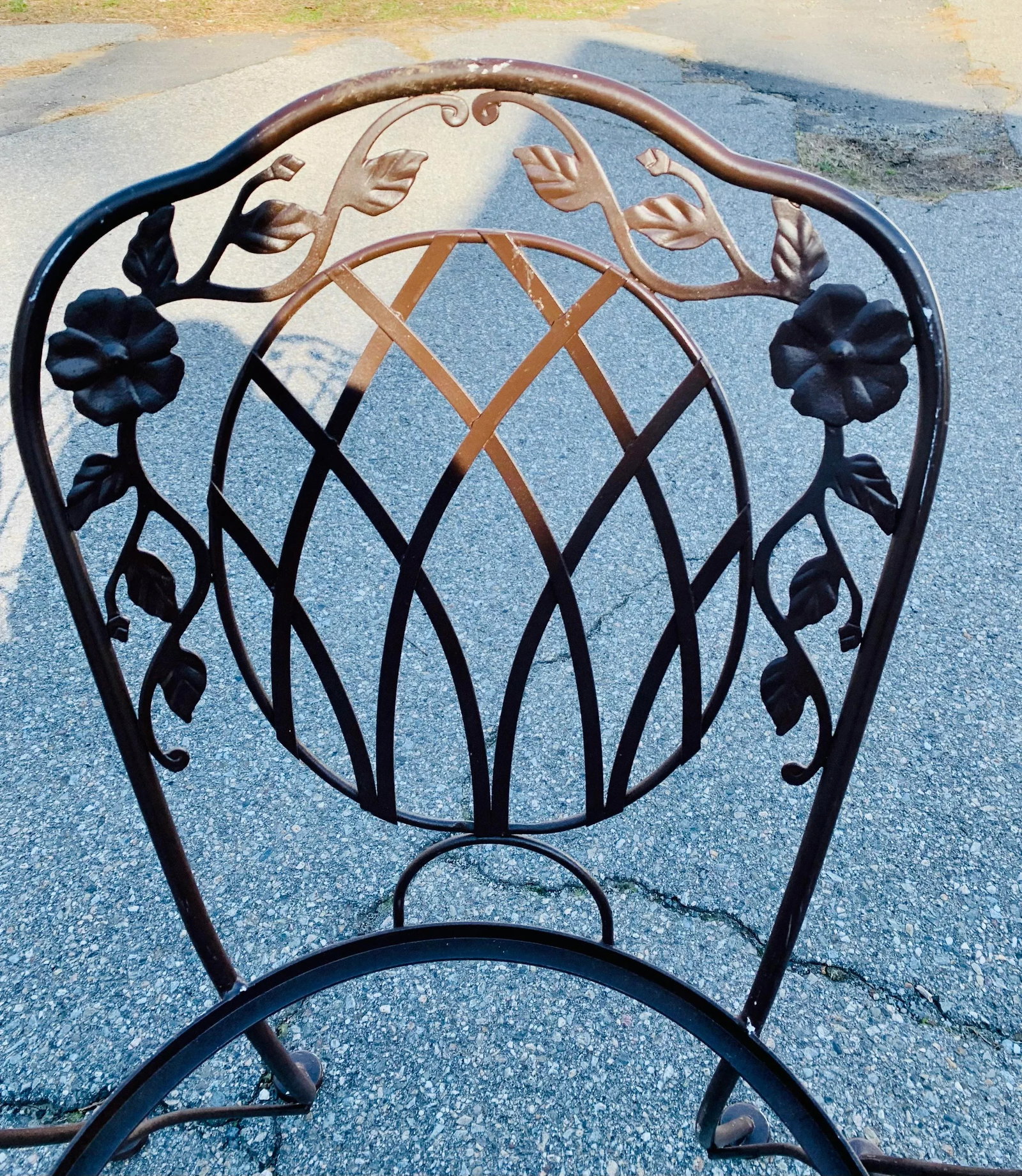 Vintage Wrought Iron Outdoor Dining Chairs - 3