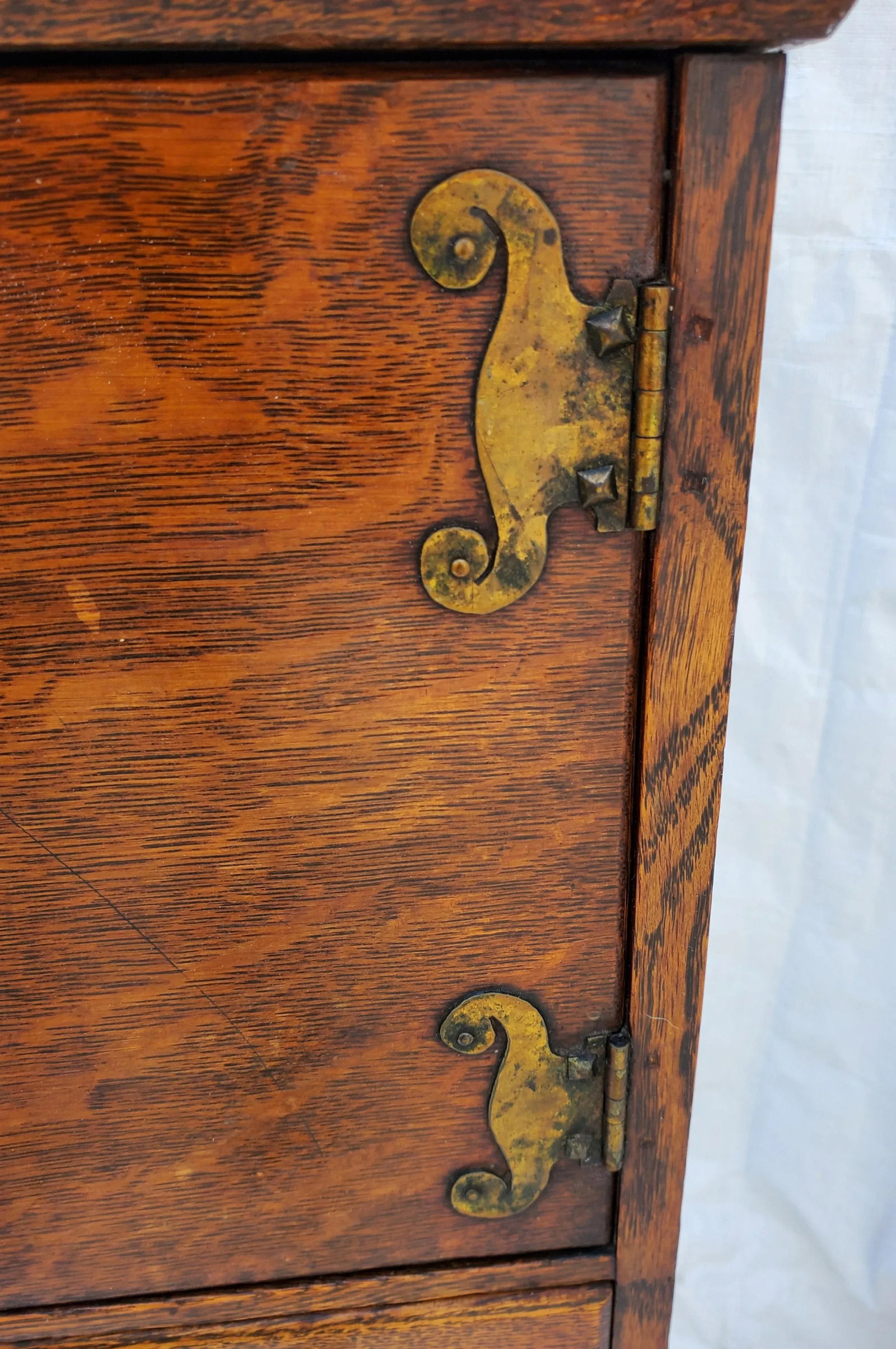 Antique Arts & Crafts Tiger Oak Shaving Stand With Adjustable Mirror Circa 1910s - 7