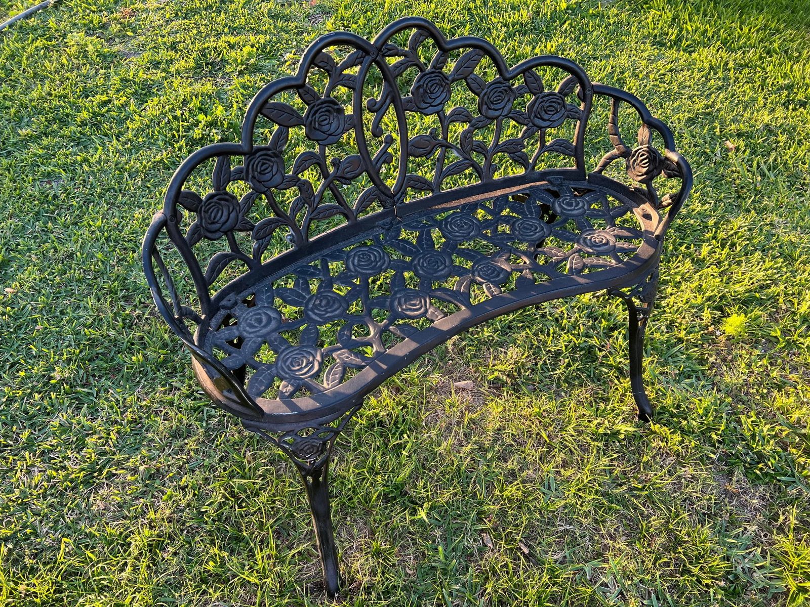 Late 20th Century Cast Iron Rose Floral Form Garden Bench - 4