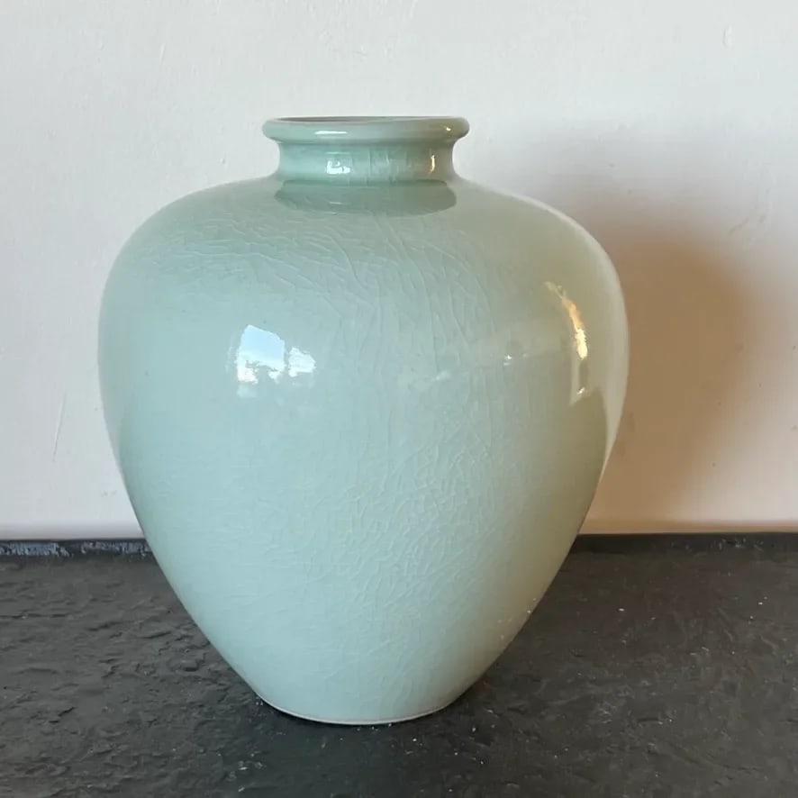 Mid-Century Asian Porcelain Vase in Celadon Glaze With Crazing, Signed - 5