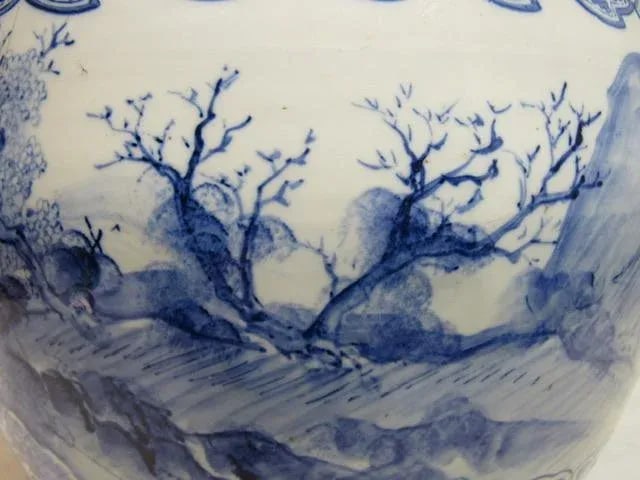 Large Chinese Porcelain Cachepot - 10