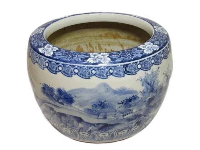 Large Chinese Porcelain Cachepot - 13
