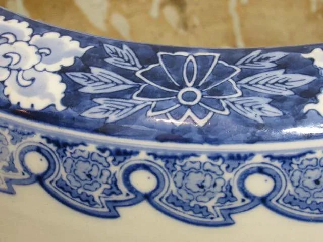 Large Chinese Porcelain Cachepot - 5