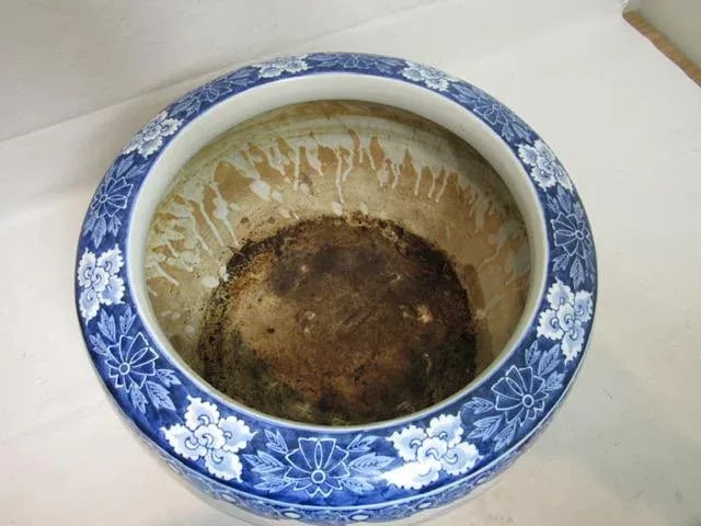 Large Chinese Porcelain Cachepot - 6