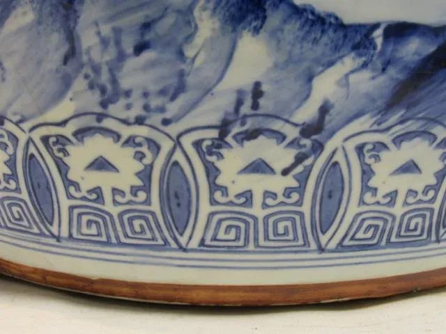 Large Chinese Porcelain Cachepot - 7