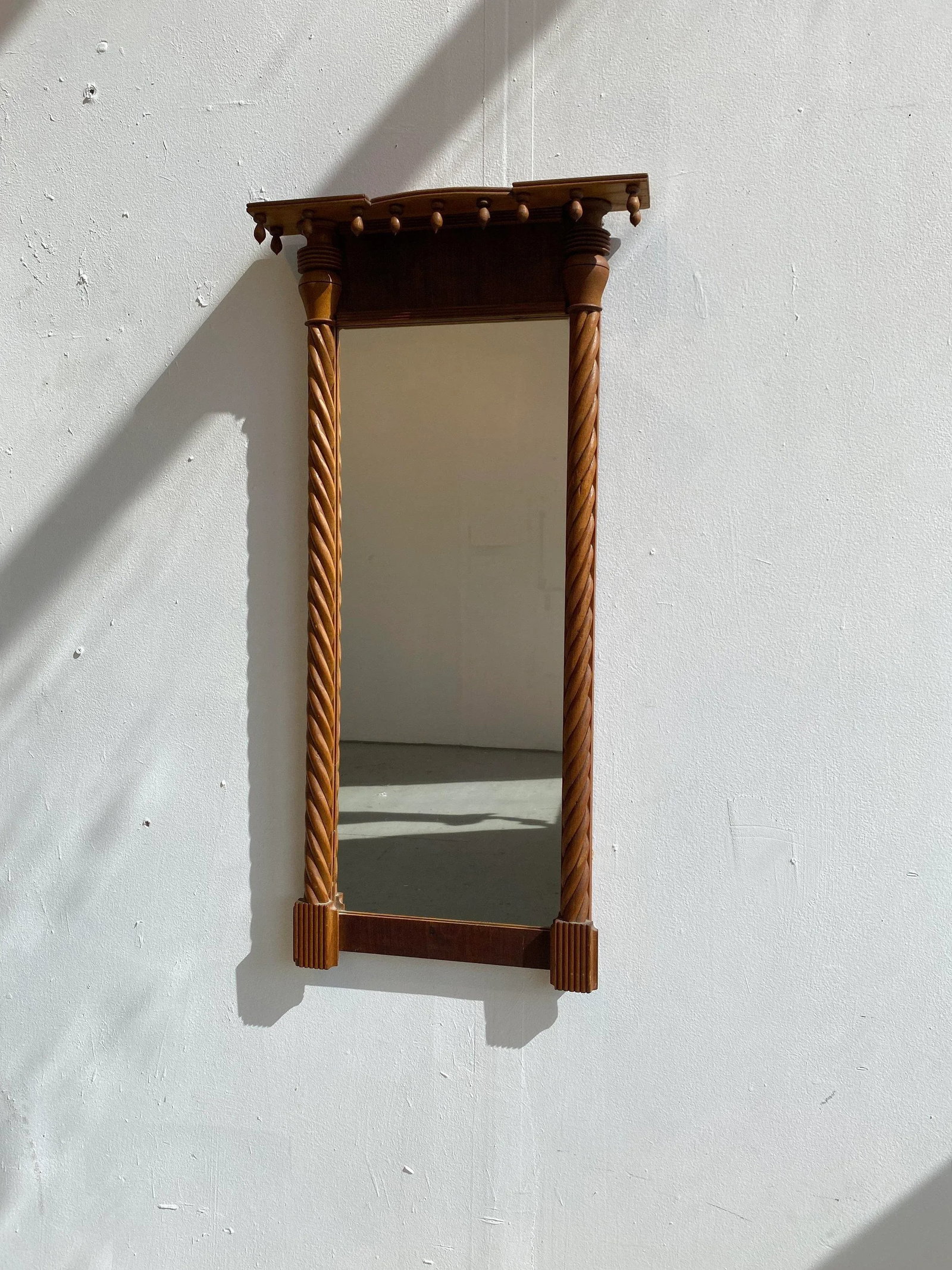 Antique Federal Mirror With Barley Twist Columns, Early-Mid 19th Century - 11