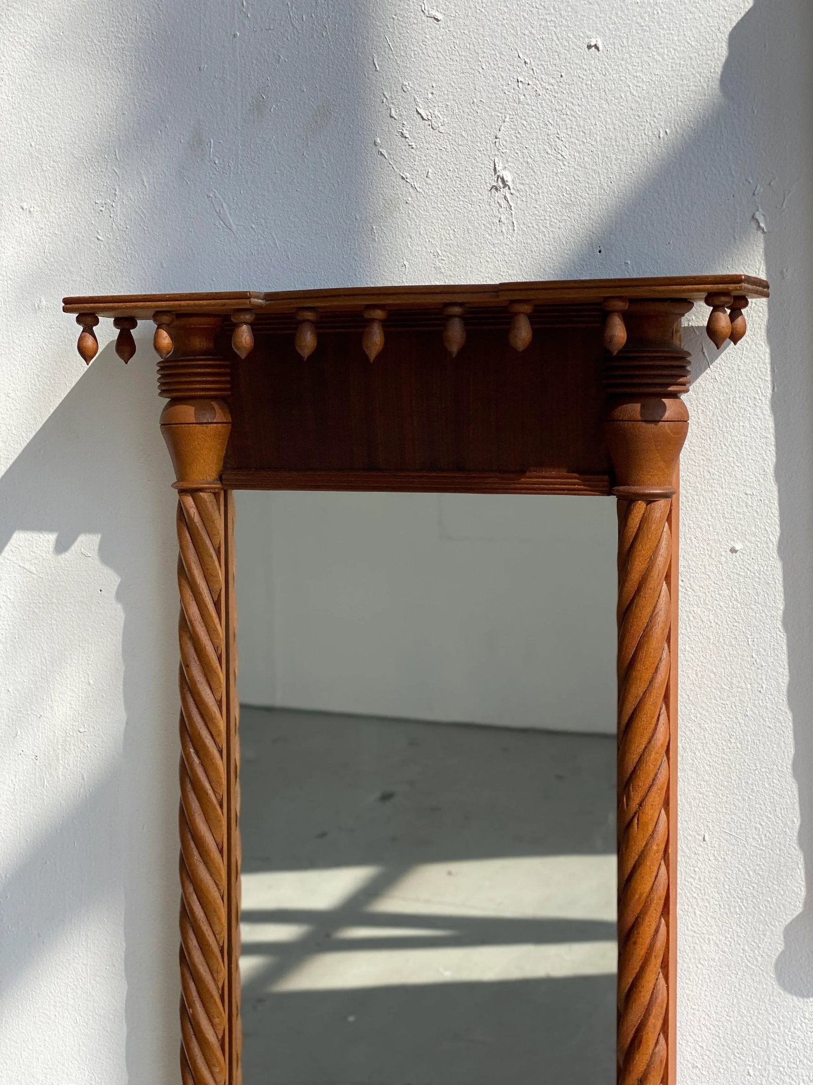 Antique Federal Mirror With Barley Twist Columns, Early-Mid 19th Century - 4