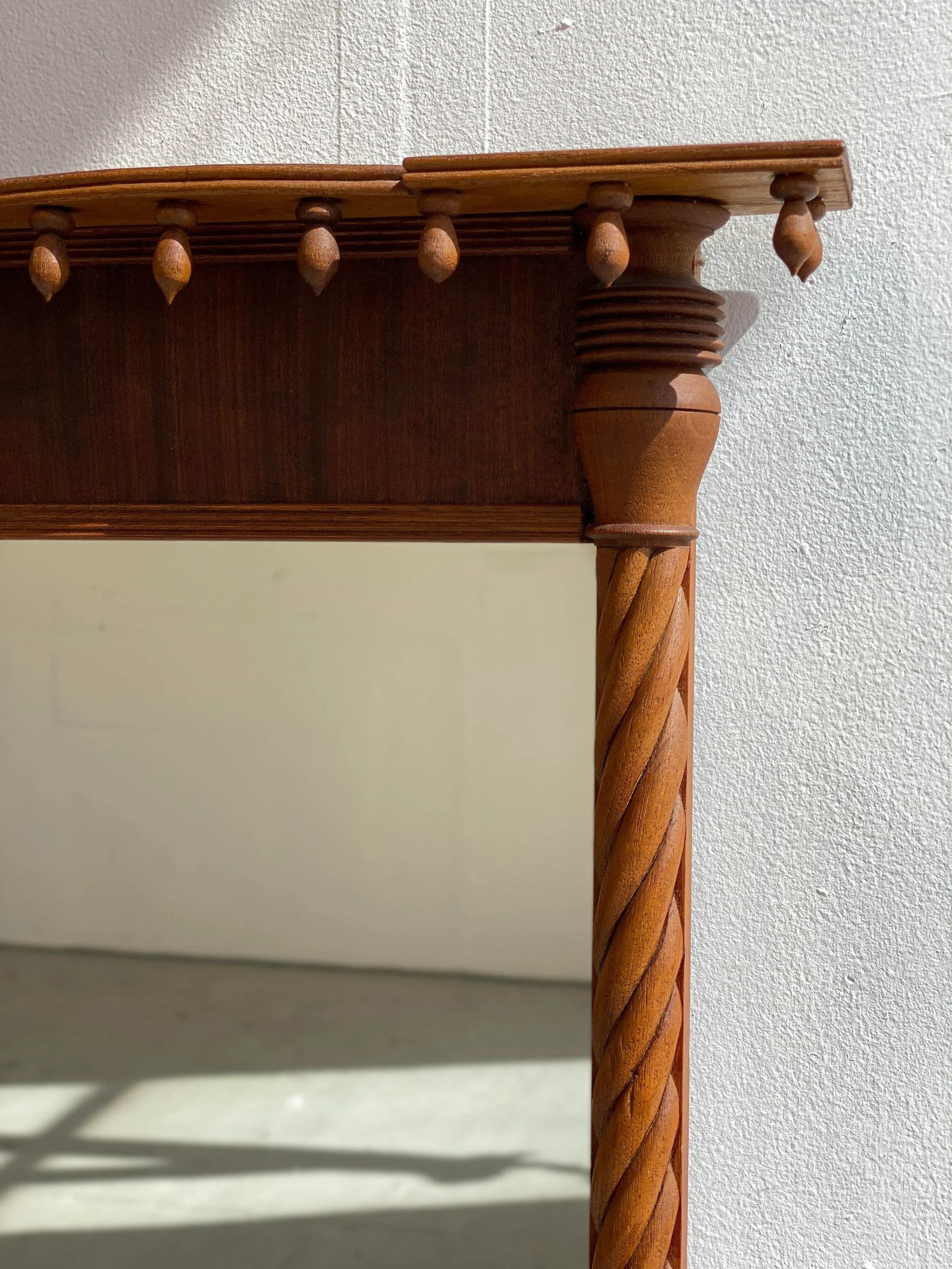Antique Federal Mirror With Barley Twist Columns, Early-Mid 19th Century - 6