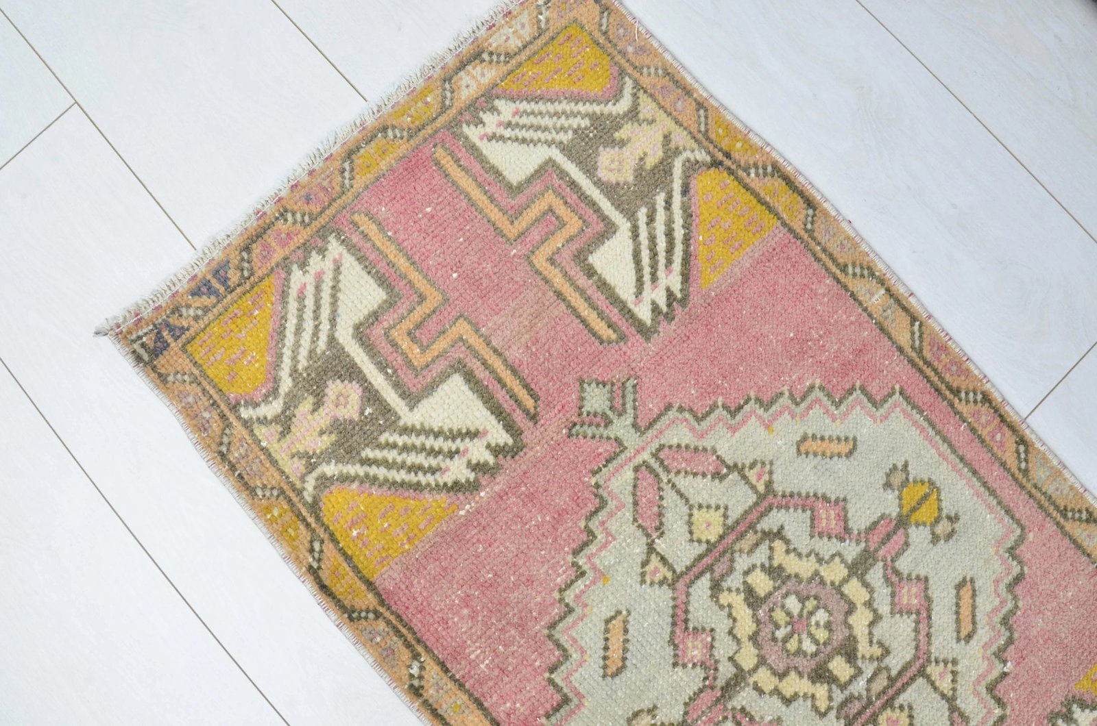 1960s Pastel Pink Oushak Bedroom Small Rug - 4