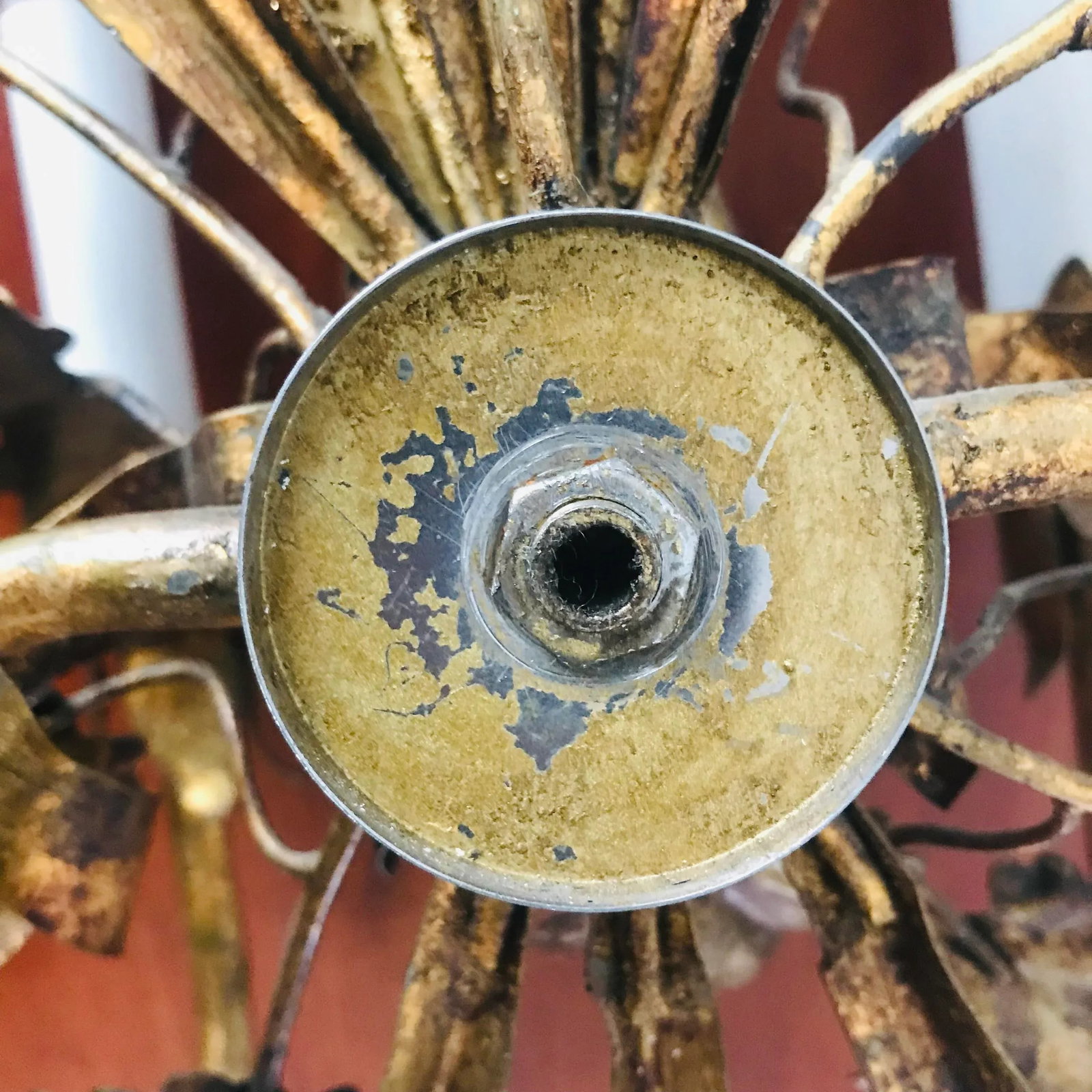 Mid 20th Century Vintage Hollywood Regency Gilt Tole Dual Sconce, Marked Hong Kong - 5