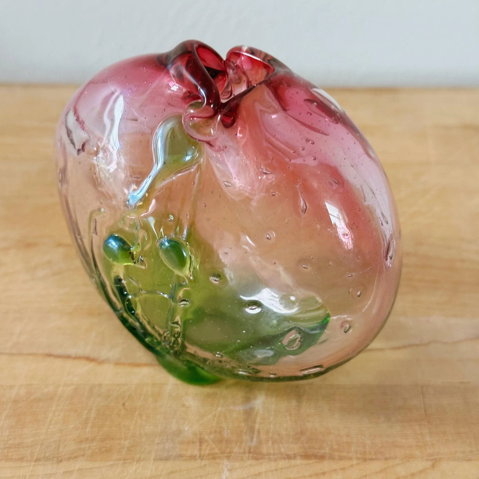 Vintage Mouth Blown Art Glass Bud Vase in Pink and Green - 5