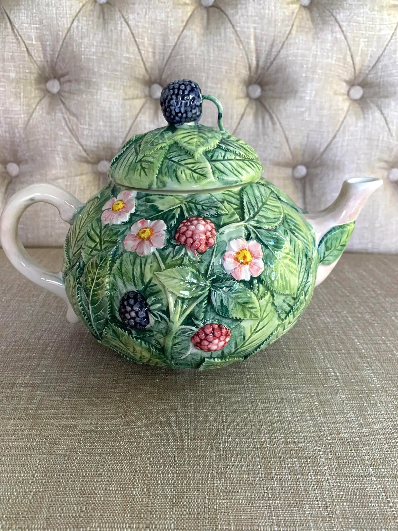 Vintage Hand-Painted Tea Pot, Made in Italy - 11