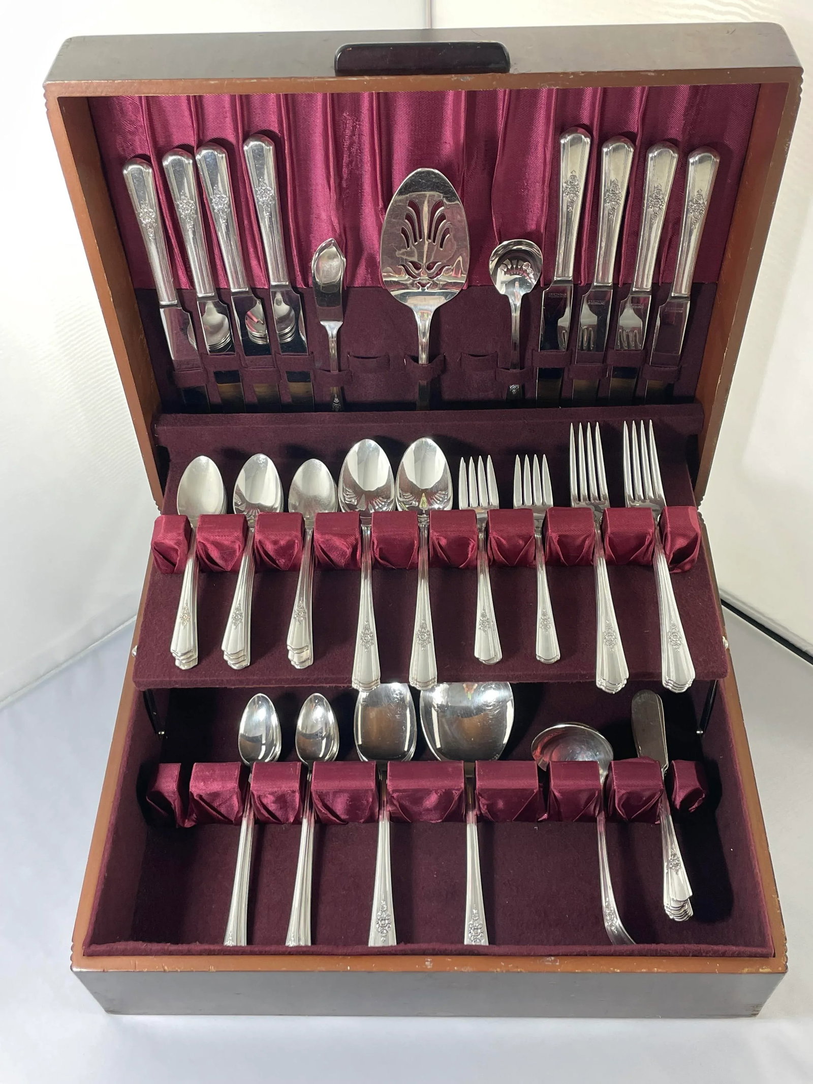 International Silver Co. 1940's William Rogers Overlaid Flatware Desire Pattern Service for Eight- 7 - 13