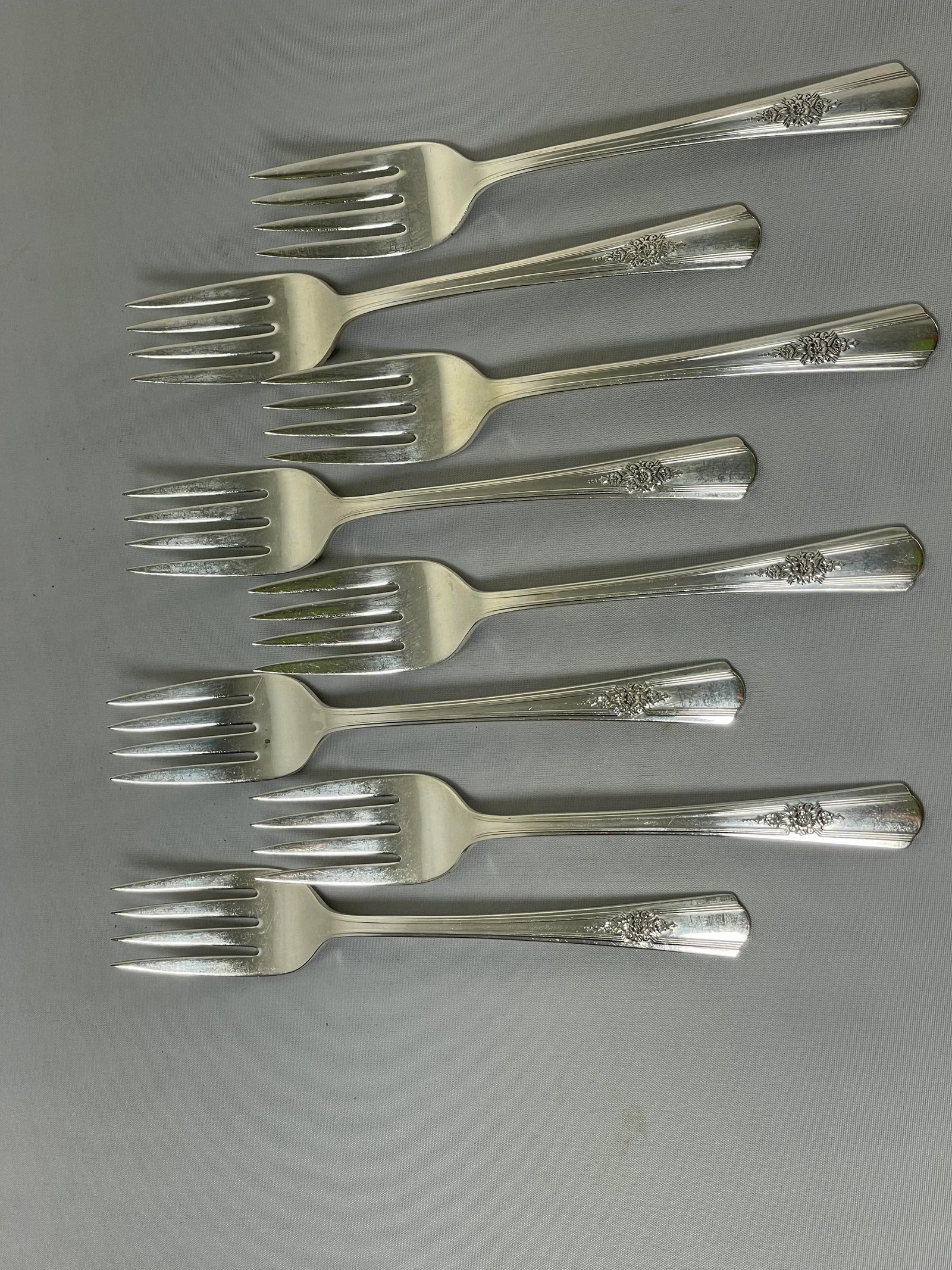 International Silver Co. 1940's William Rogers Overlaid Flatware Desire Pattern Service for Eight- 7 - 4