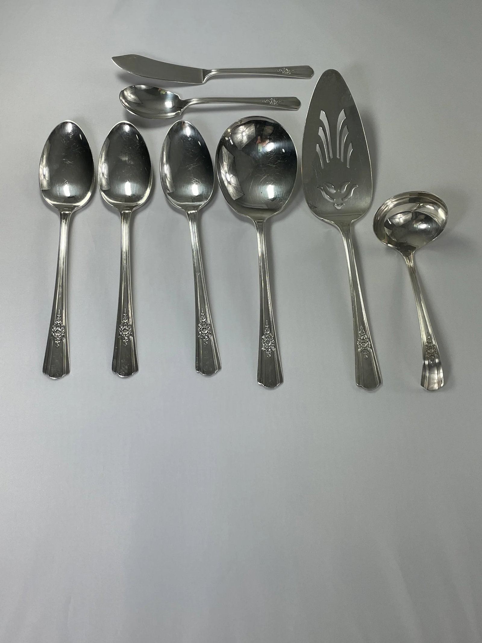 International Silver Co. 1940's William Rogers Overlaid Flatware Desire Pattern Service for Eight- 7 - 6