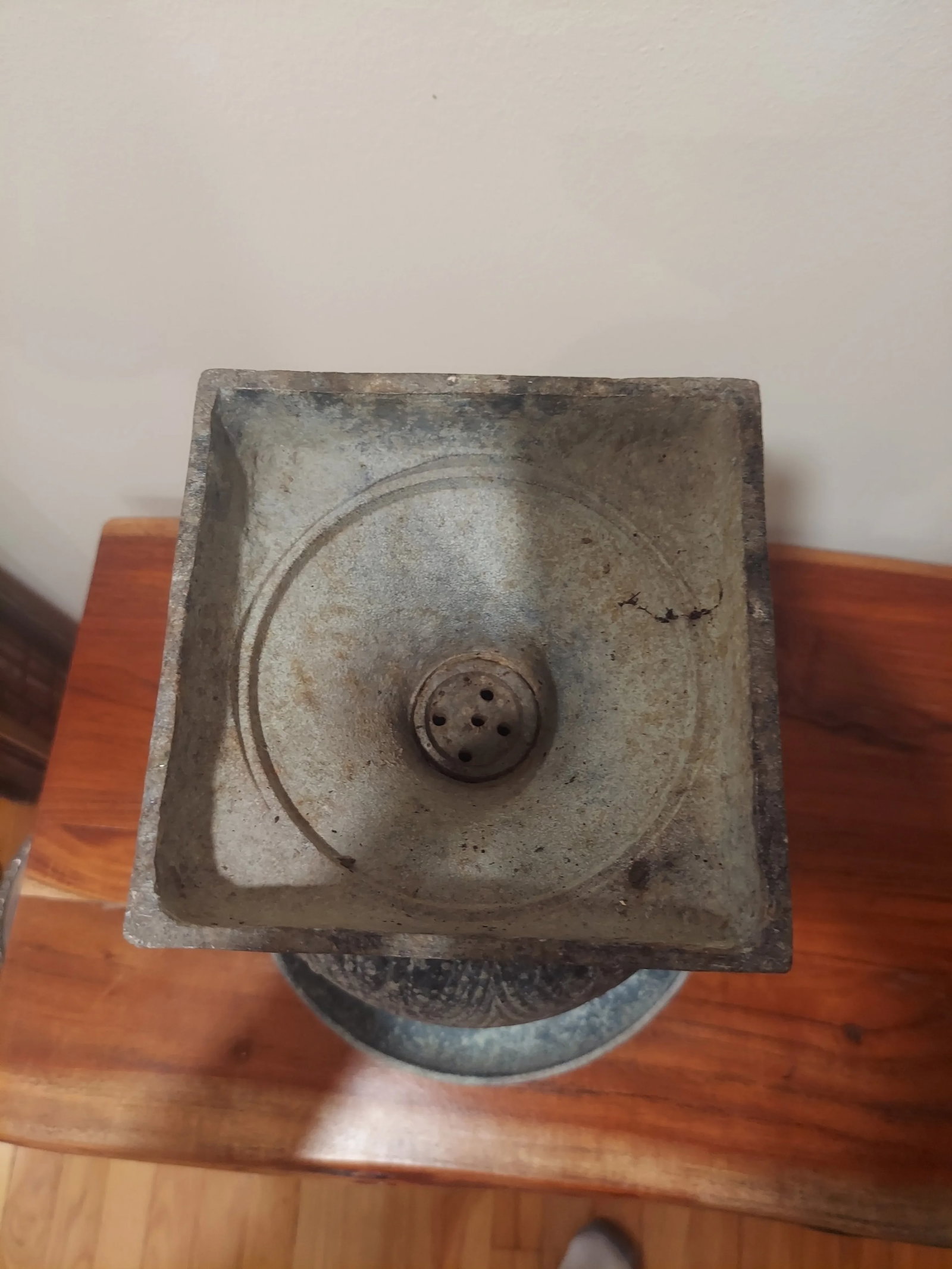 20th Century Pedestal Urn Planter - 7