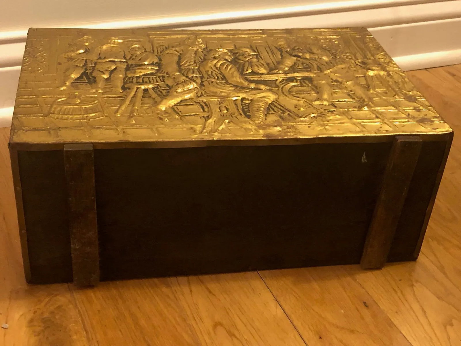 Vintage English Traditional Brass Repousse Magazine Rack - 6