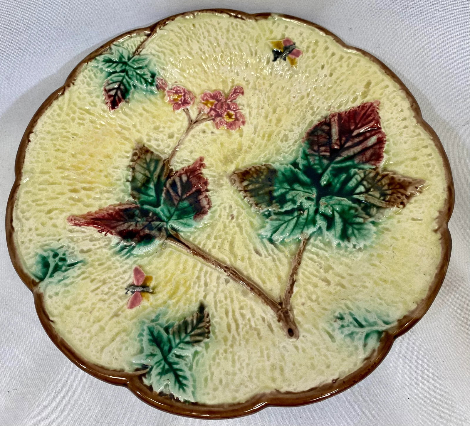 Antique Majolica Cake Stand /Comport Adorned With Leaf & Floral Motif From England - Circa 19th Cent - 4