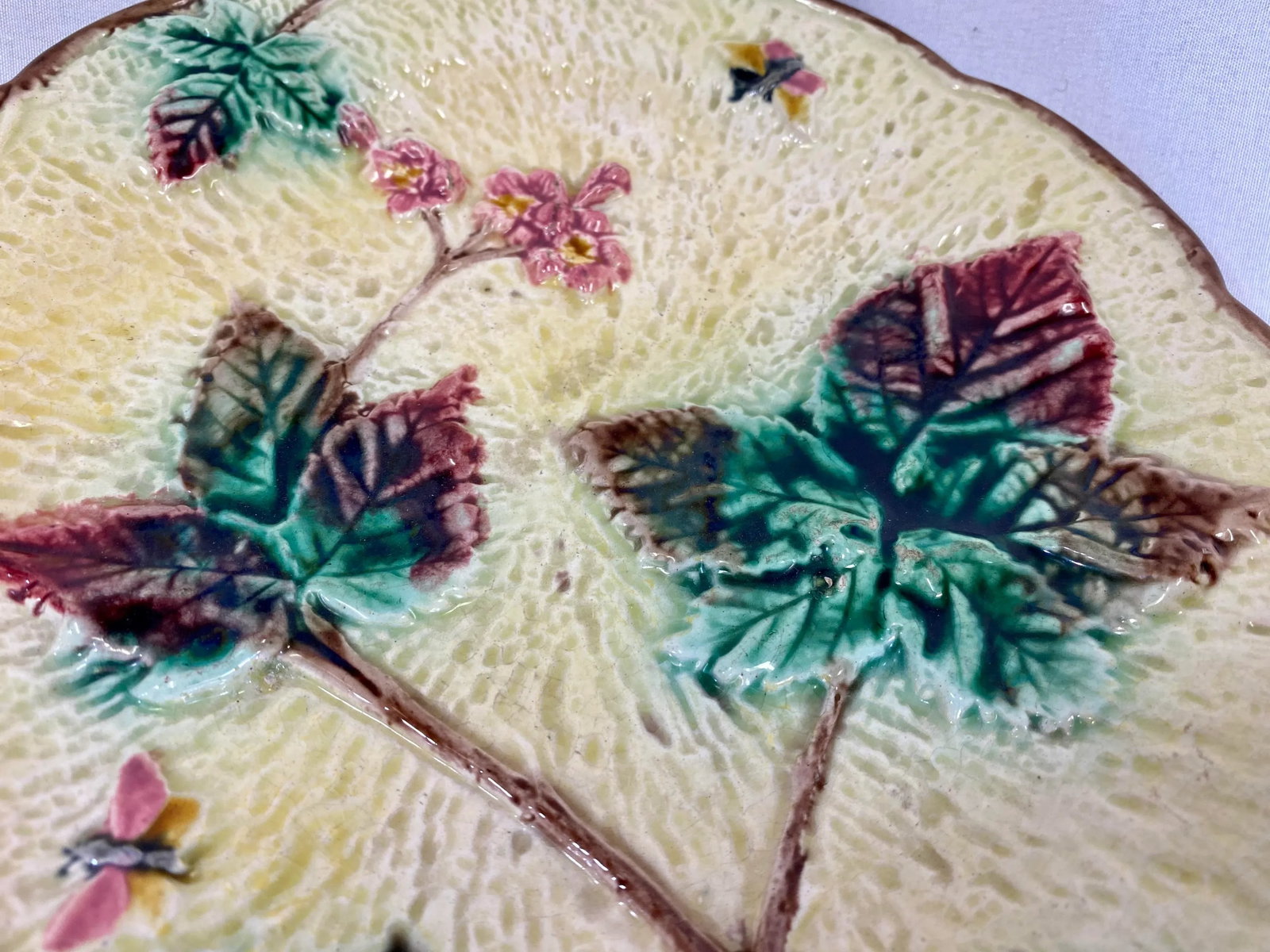 Antique Majolica Cake Stand /Comport Adorned With Leaf & Floral Motif From England - Circa 19th Cent - 5