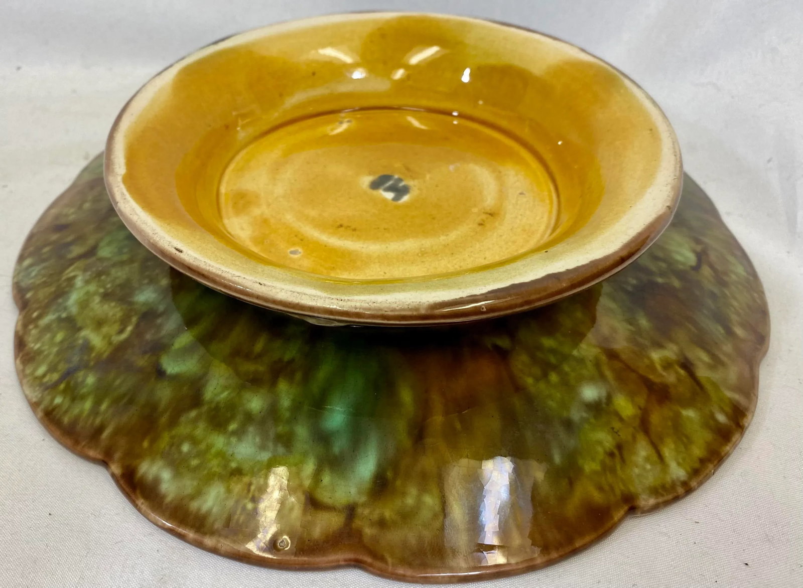 Antique Majolica Cake Stand /Comport Adorned With Leaf & Floral Motif From England - Circa 19th Cent - 7