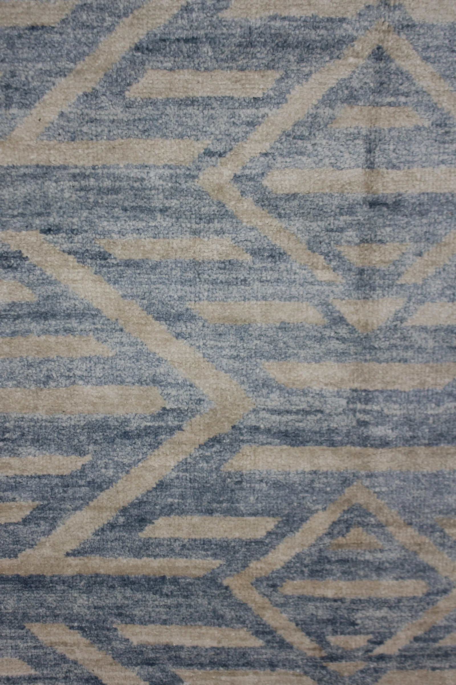Aara Hand Knotted Bamboo Rug- 5' * 7' - 4