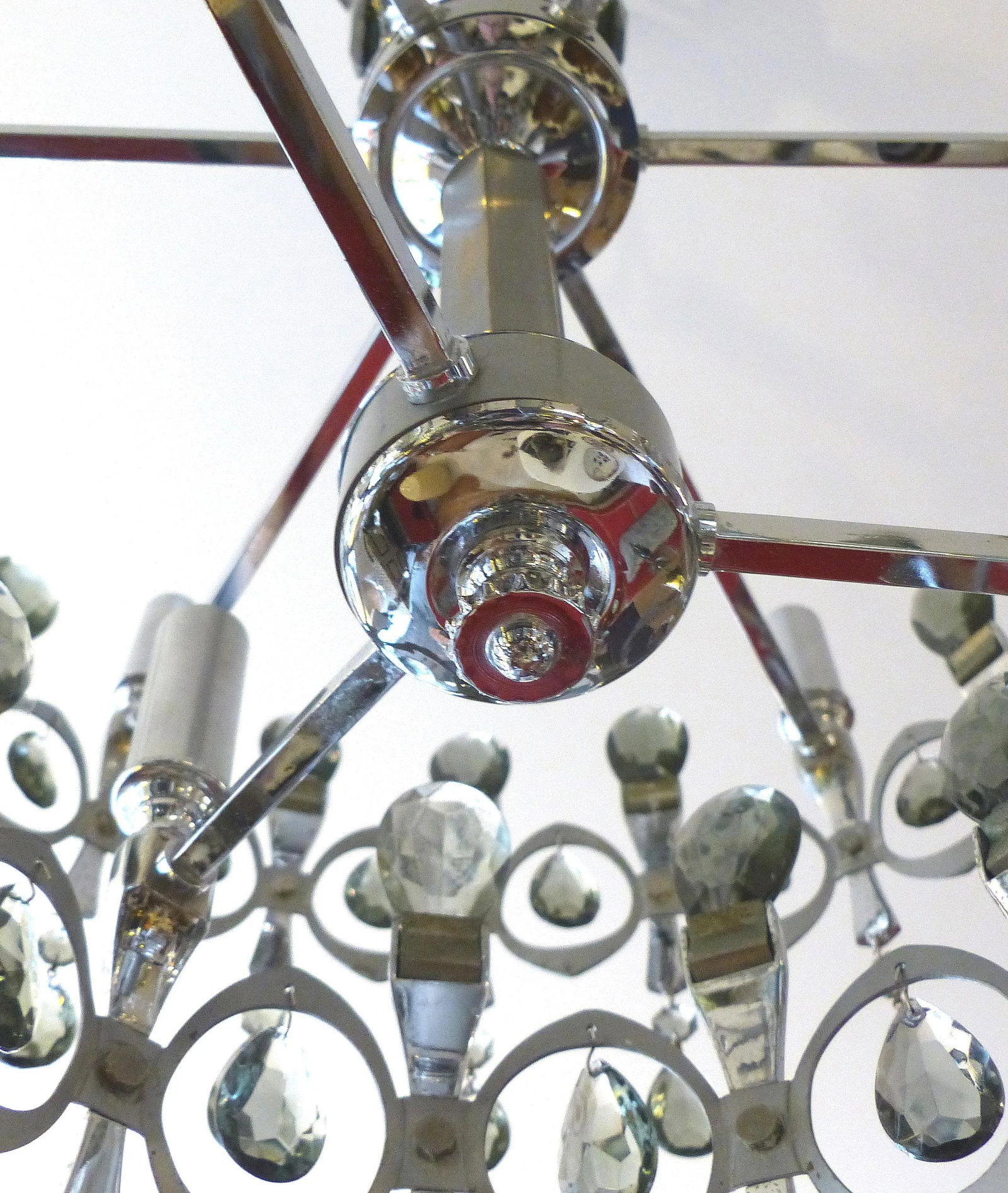 Gaetano Sciolari Silver Metal Chandelier With Faceted Smoke Glass Prisms - 6
