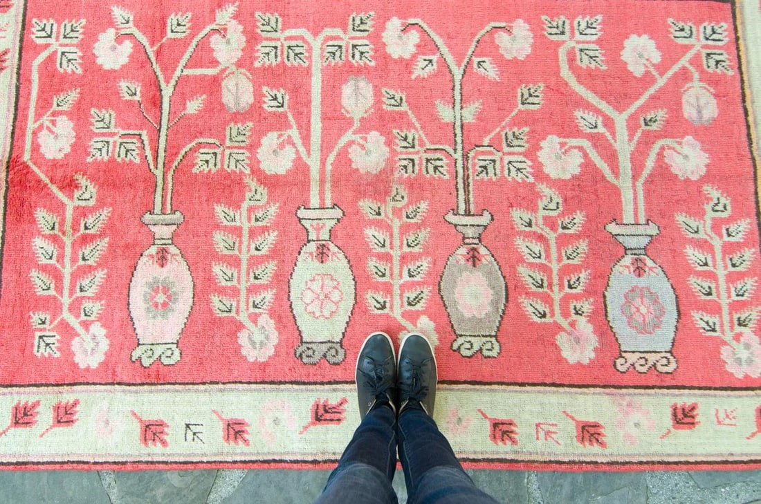 1930s Vintage Pictorial Khotan Samarkand Rug- 4'10'' * 7'10'' - 10